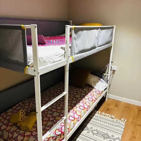 Petit Bruixo De Amb Llar De Foc Apartament *