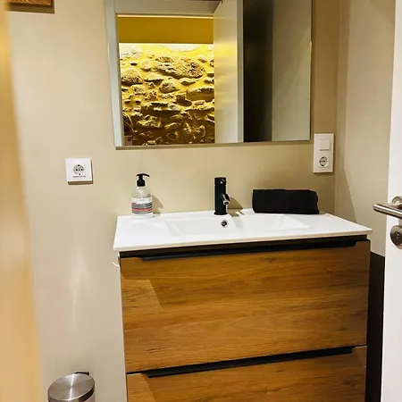 Petit Bruixo De Amb Llar De Foc Apartament Camprodon