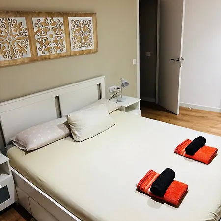 Petit Bruixo De Amb Llar De Foc Apartament *